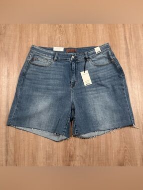 Judy Blue Distressed High-Rise Jean Shorts Size 4XL NWT